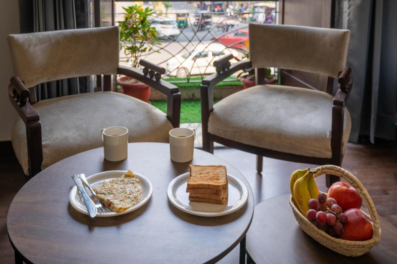 Lime Boutique B&B Gk-1 At Kailash Colony Metro , Greater Kailash Near Eros Hotel Nehru Place 뉴델리 외부 사진