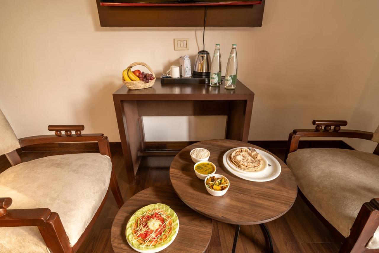 Lime Boutique B&B Gk-1 At Kailash Colony Metro , Greater Kailash Near Eros Hotel Nehru Place 뉴델리 외부 사진